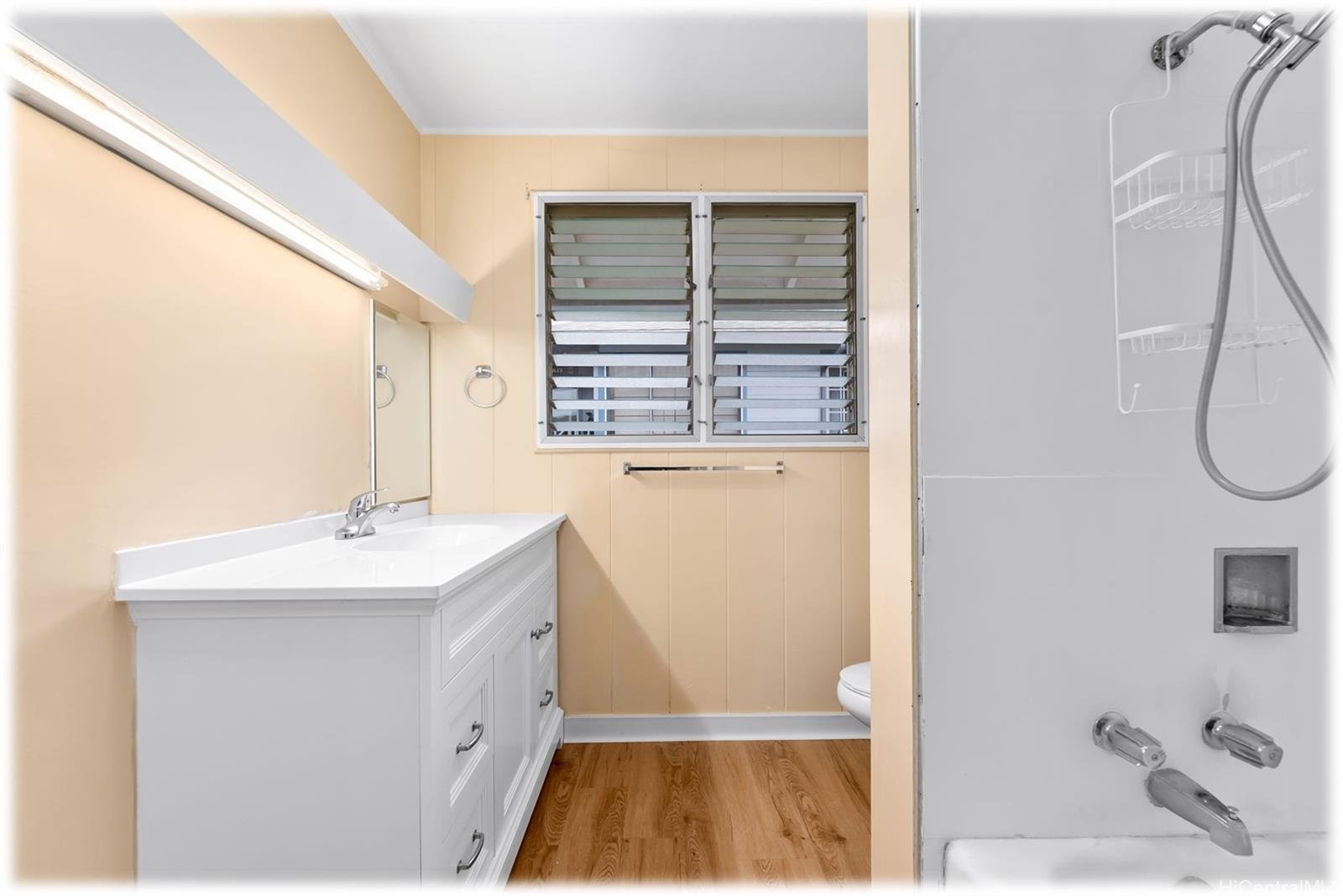 2027  Hillcrest Street Kamehameha Heights, Honolulu home - photo 10 of 23