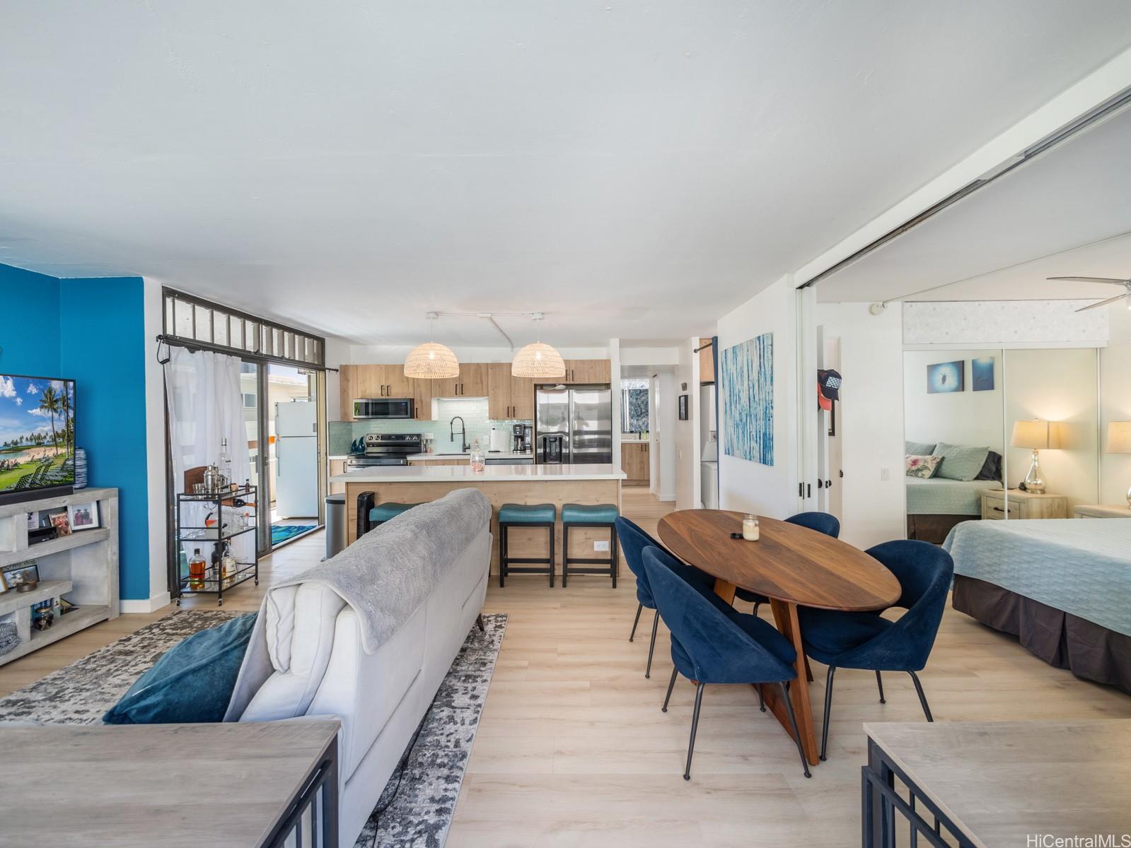 Ala Wai Mansion condo # 304, Honolulu, Hawaii - photo 14 of 25