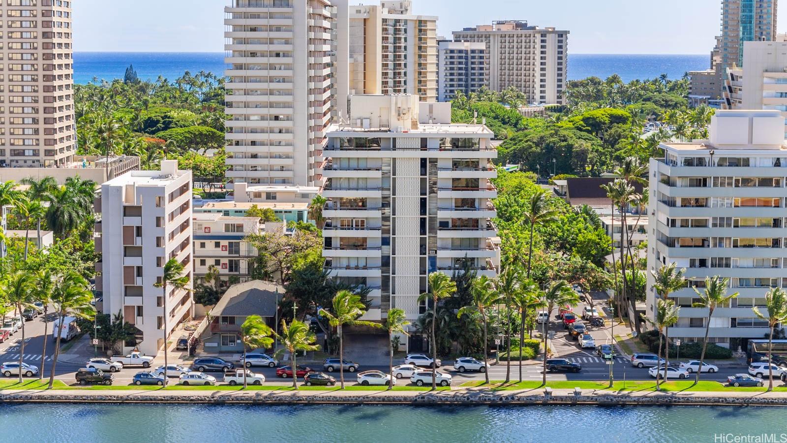 Ala Wai Mansion condo # 304, Honolulu, Hawaii - photo 22 of 25