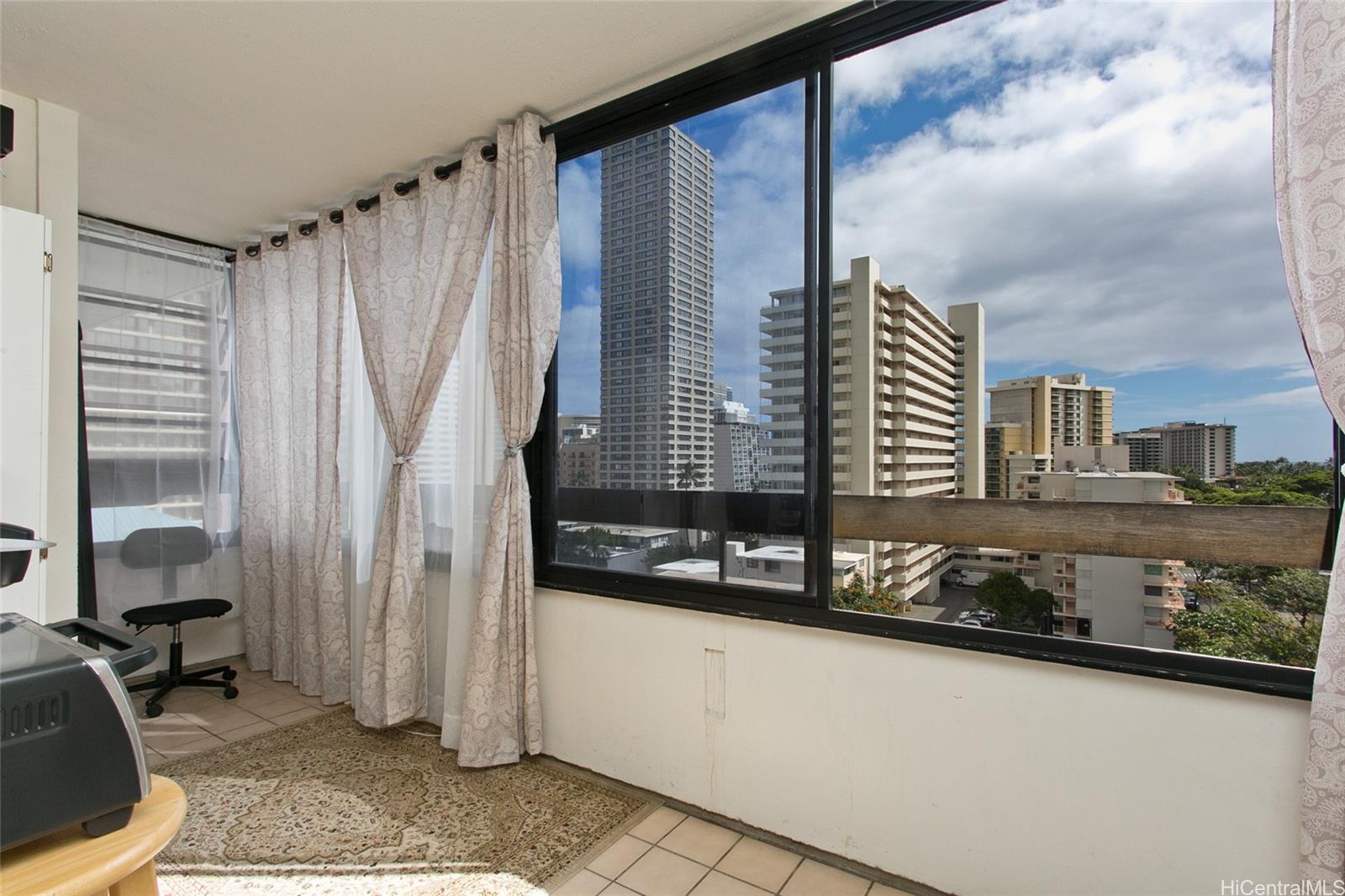 Ala Wai Mansion condo # 903, Honolulu, Hawaii - photo 10 of 13