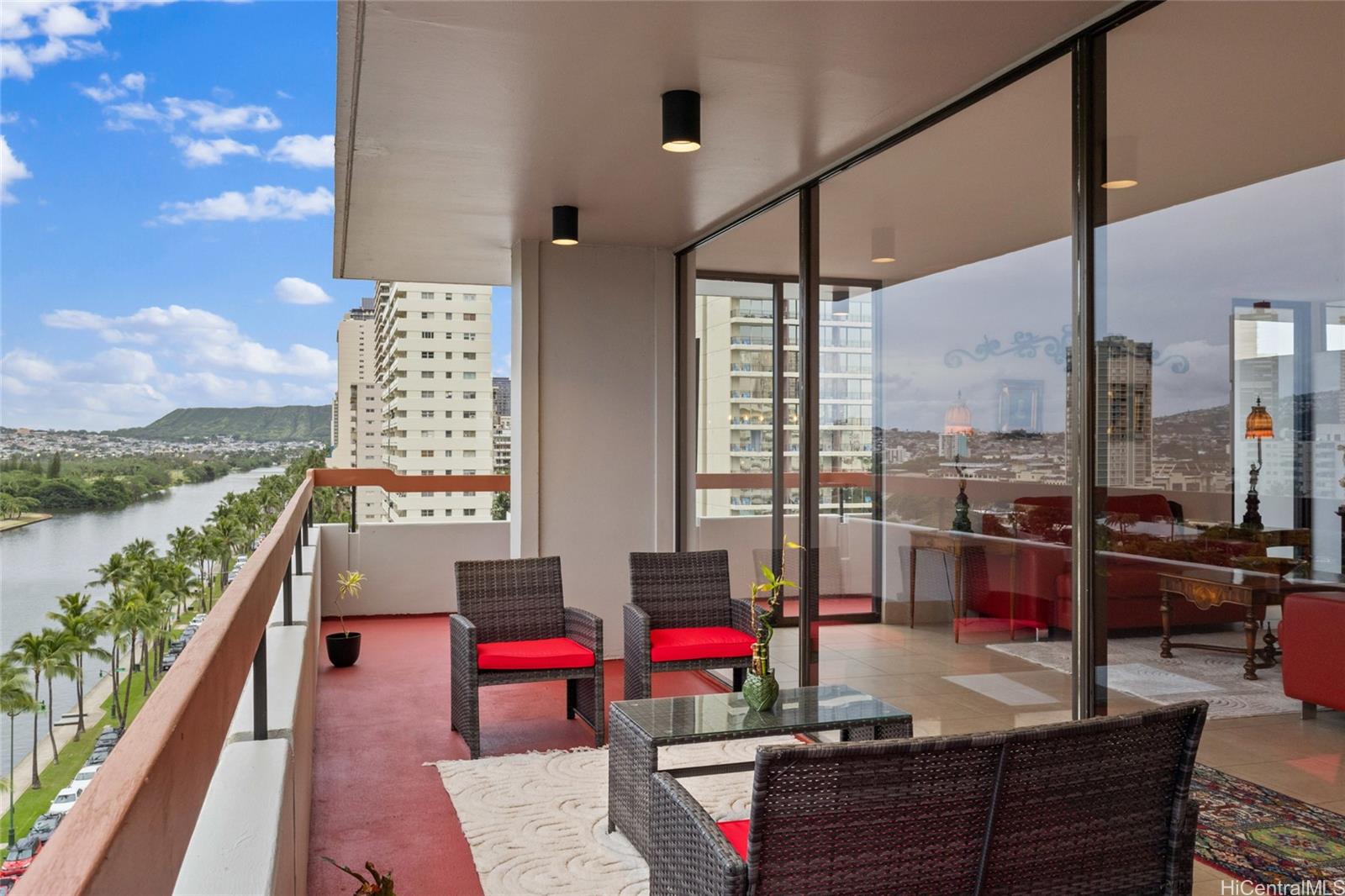 Ala Wai Mansion condo # PH2, Honolulu, Hawaii - photo 3 of 25