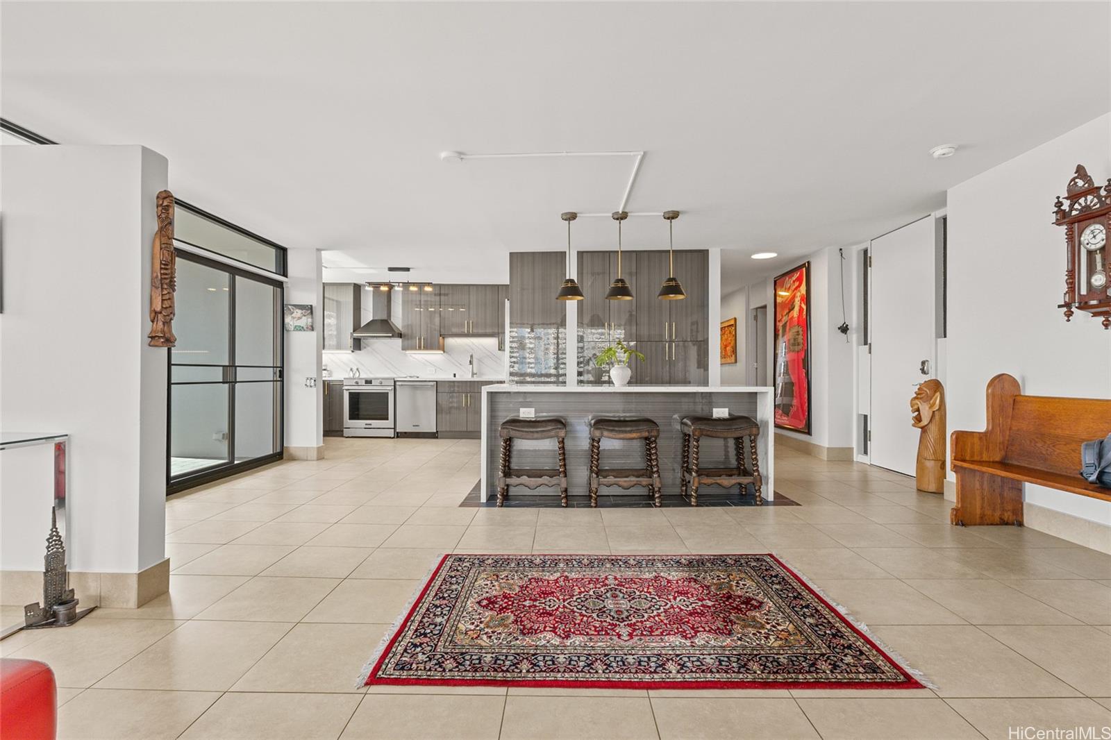 Ala Wai Mansion condo # PH2, Honolulu, Hawaii - photo 5 of 25