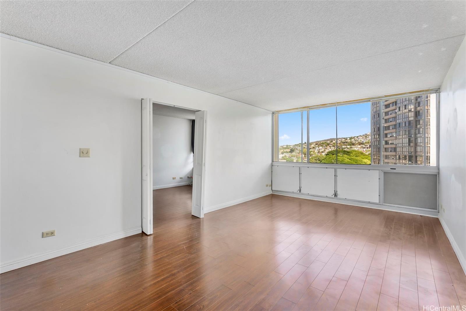 Sakura condo # 1105, Honolulu, Hawaii - photo 3 of 16