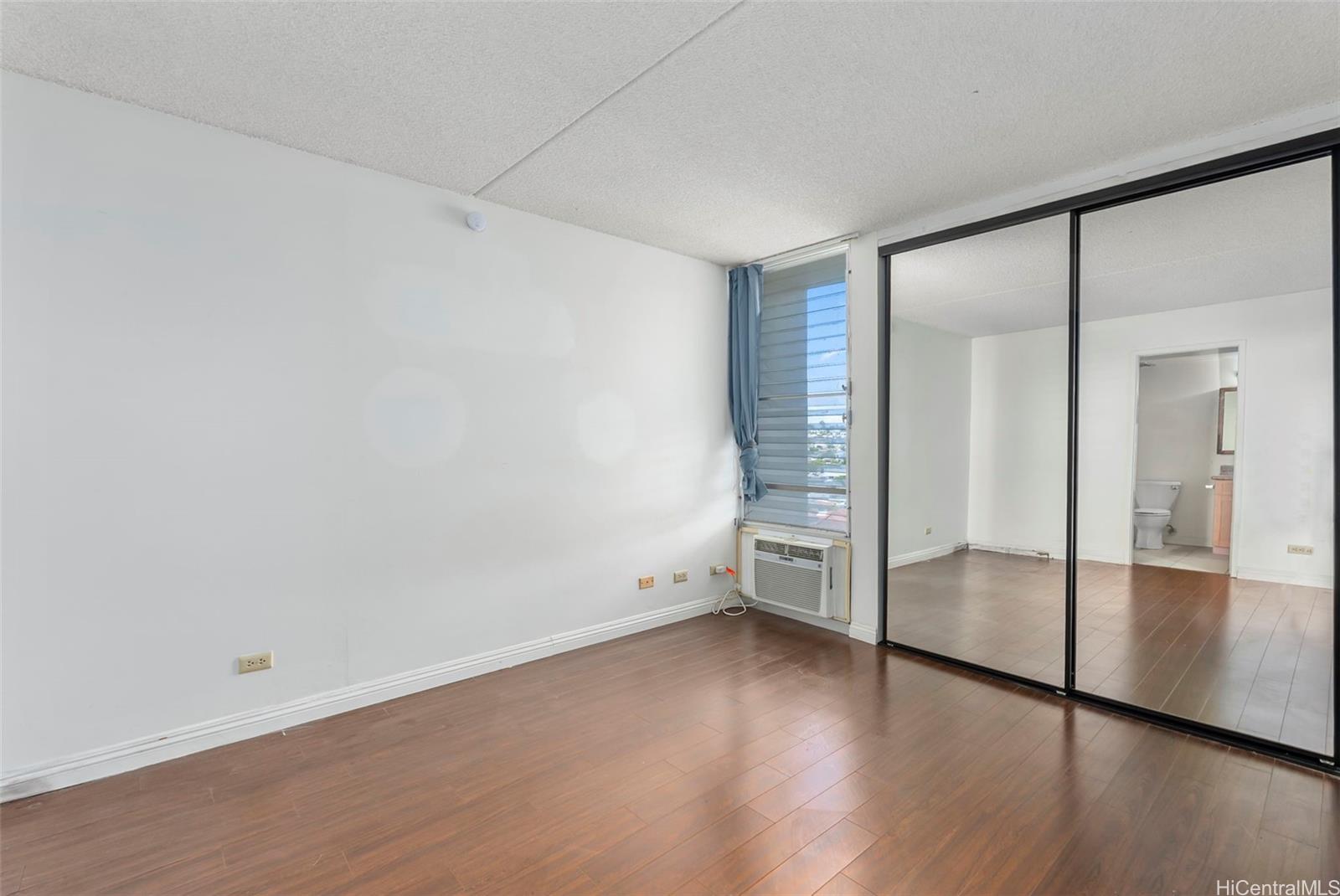 Sakura condo # 1105, Honolulu, Hawaii - photo 5 of 16