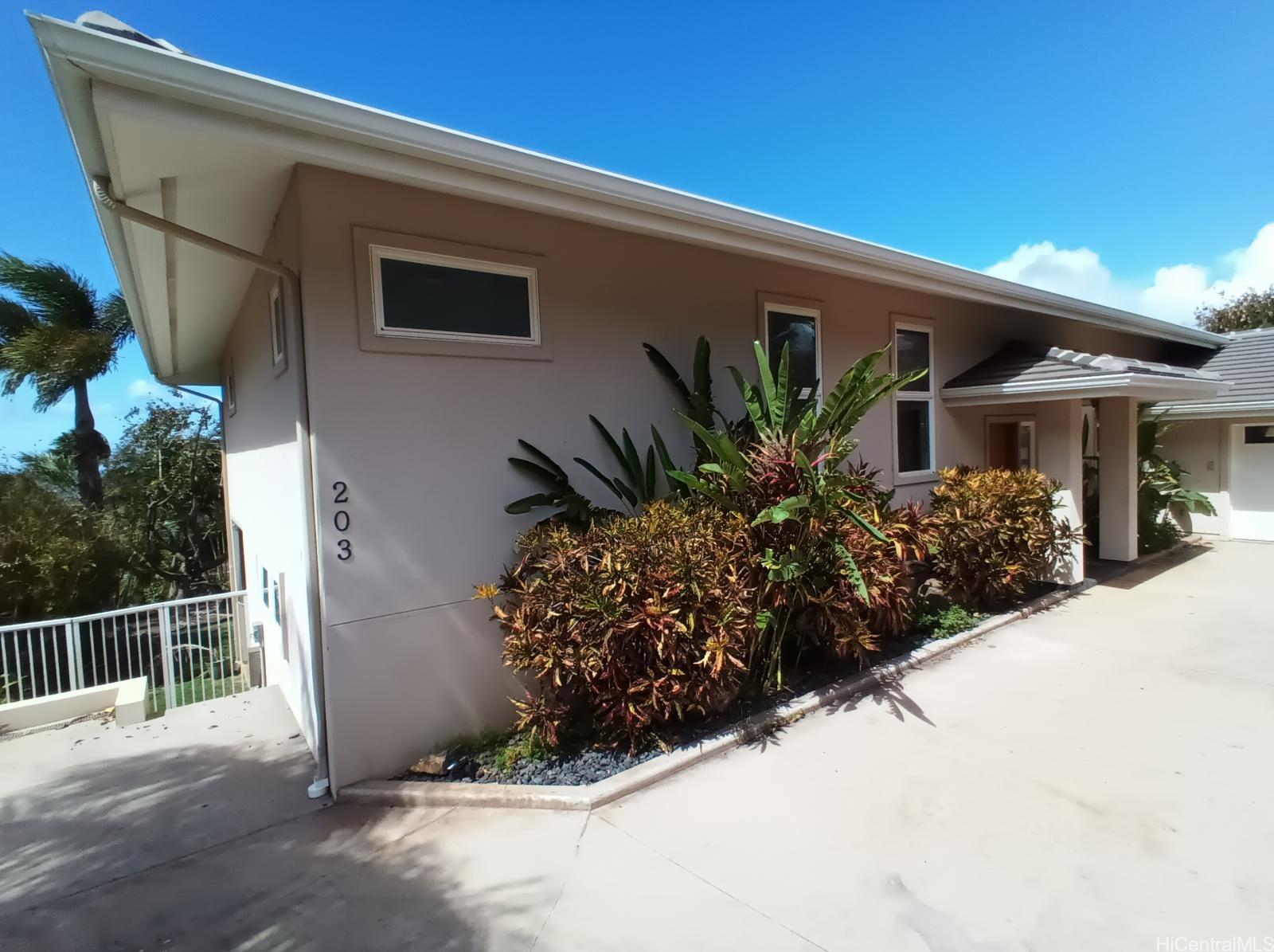 203 Heleuma Place Kihei - Rental - photo 2 of 25