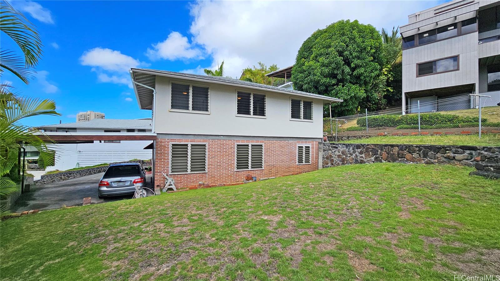 2030  Leiloke Drive Makiki Heights, Honolulu home - photo 22 of 25