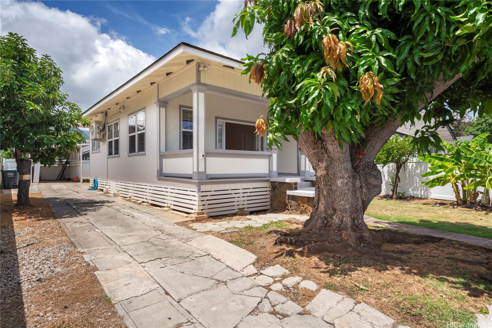 2032  Coyne St Moiliili, Honolulu home - photo 18 of 25