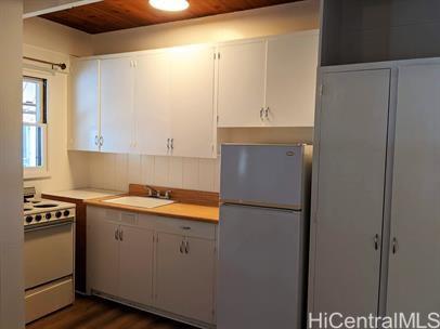 2032 Kapiolani Blvd Honolulu - Multi-family - photo 9 of 21