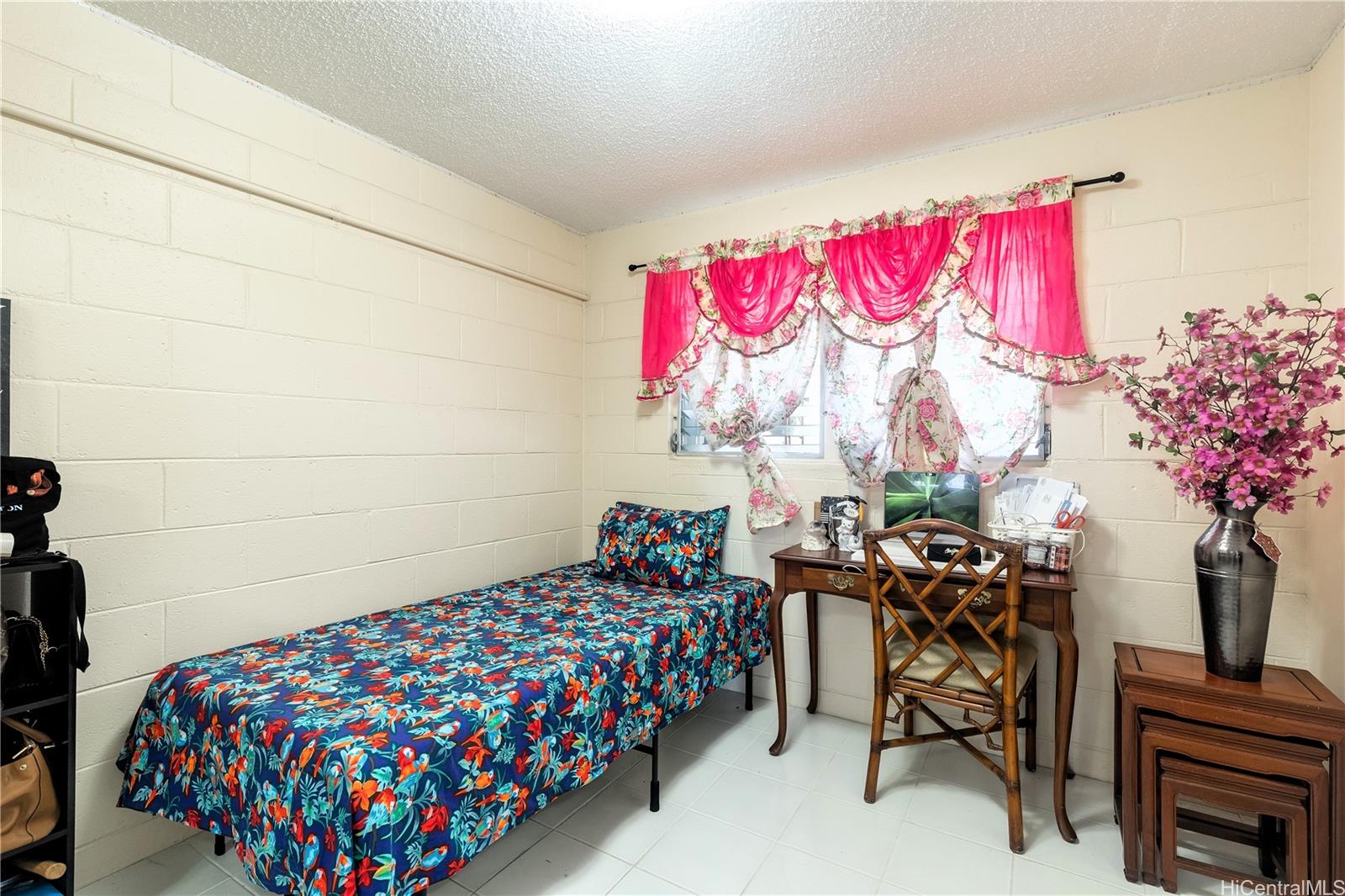 Kalihi Gardens condo # B314, Honolulu, Hawaii - photo 5 of 13