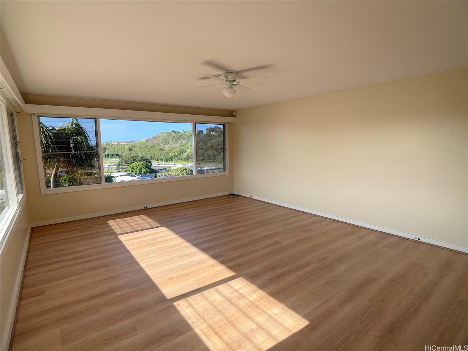 2036 Mahaoo Pl Honolulu - Rental - photo 2 of 19