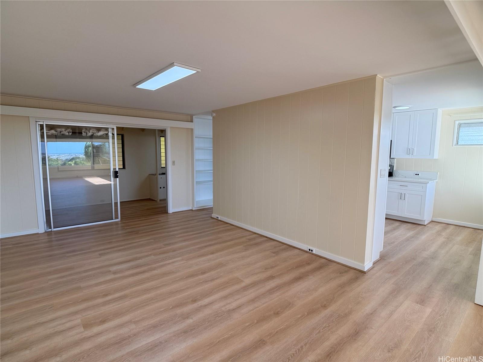 2036 Mahaoo Pl Honolulu - Rental - photo 5 of 19