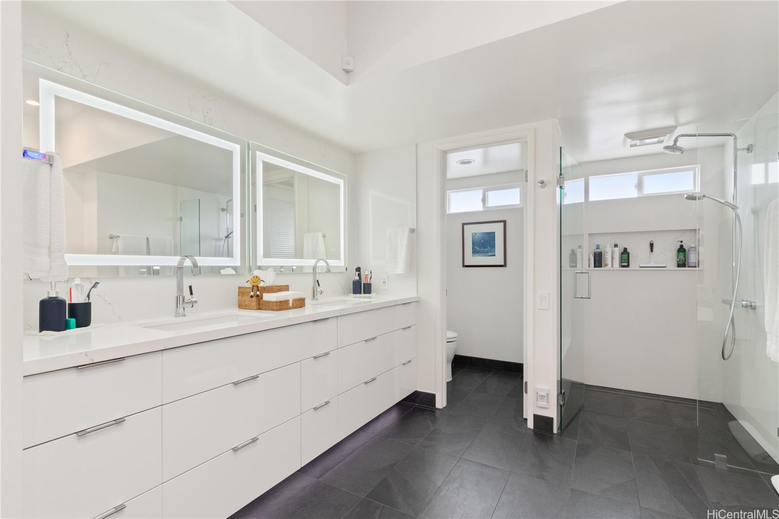 2039  Laukahi Street Waialae Iki, Diamond Head home - photo 12 of 24