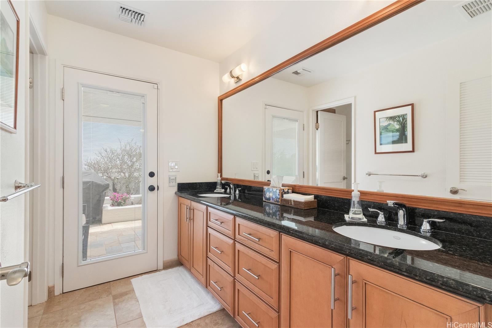 2039  Laukahi Street Waialae Iki, Diamond Head home - photo 16 of 24