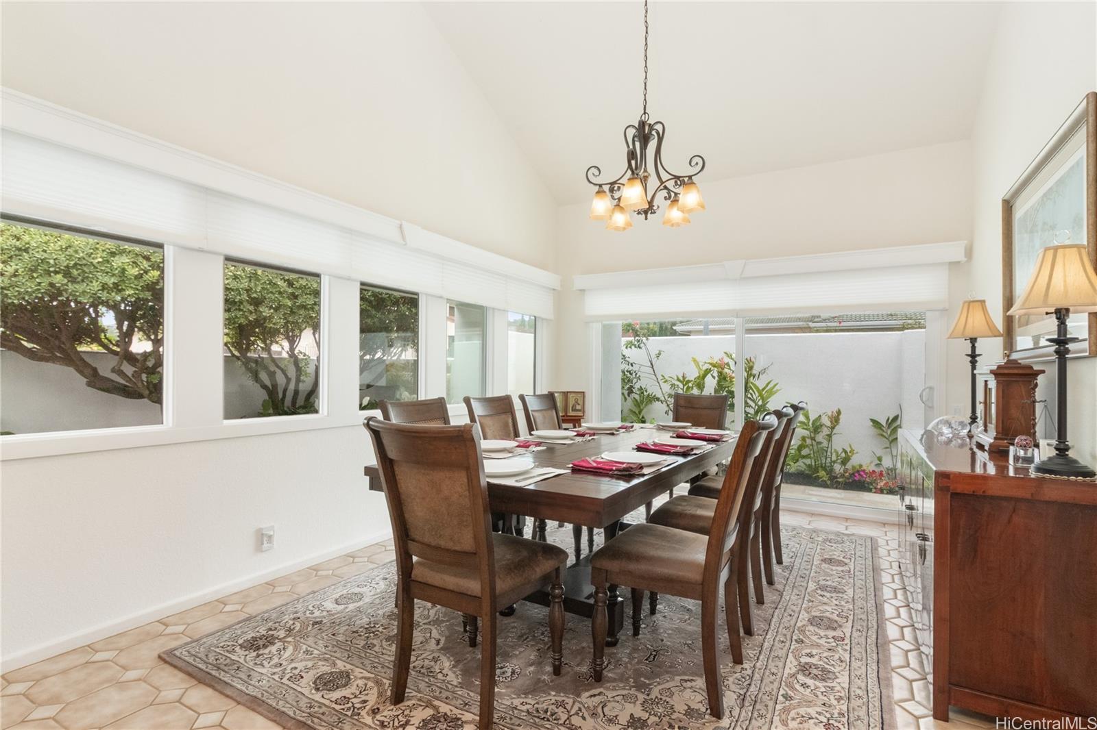 2039  Laukahi Street Waialae Iki, Diamond Head home - photo 10 of 24