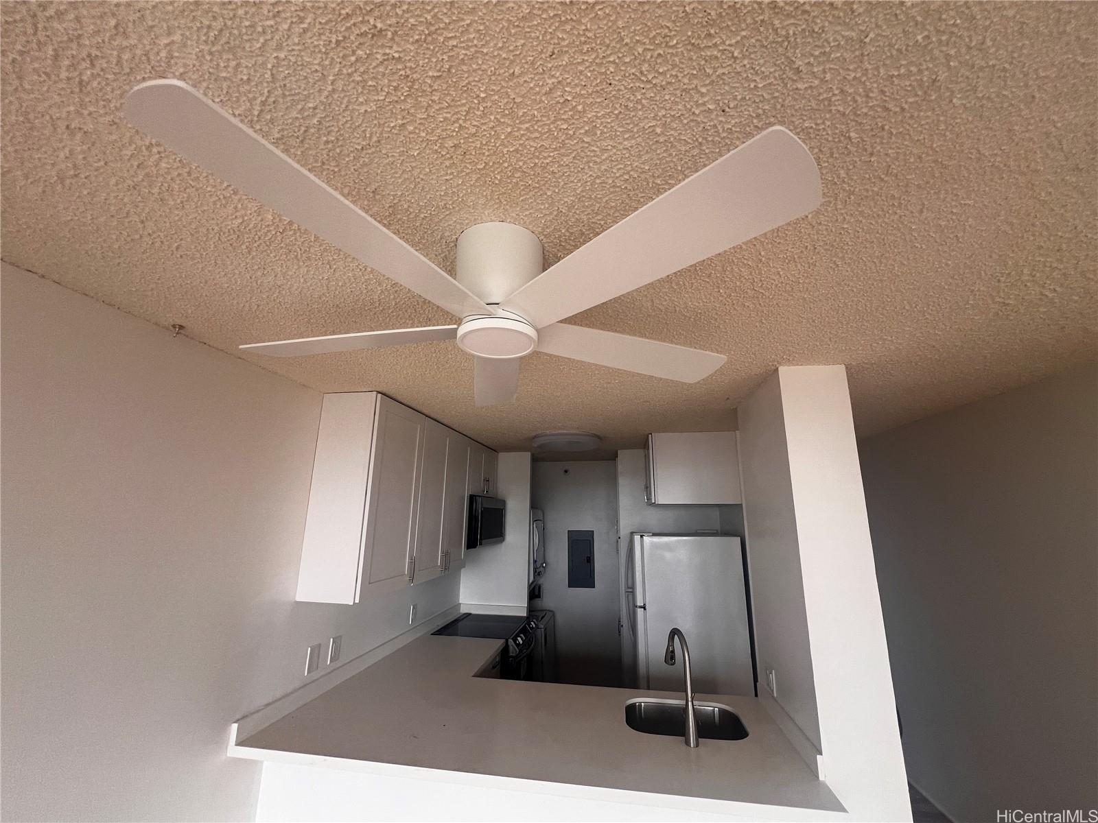 2040 Nuuanu Ave Honolulu - Rental - photo 7 of 25