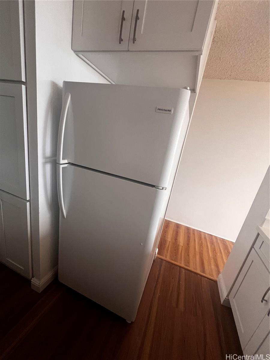 2040 Nuuanu Ave Honolulu - Rental - photo 10 of 25