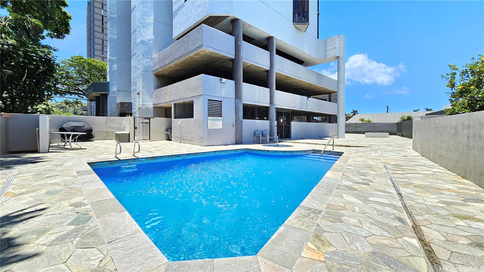 2040 Nuuanu condo # 703, Honolulu, Hawaii - photo 20 of 25