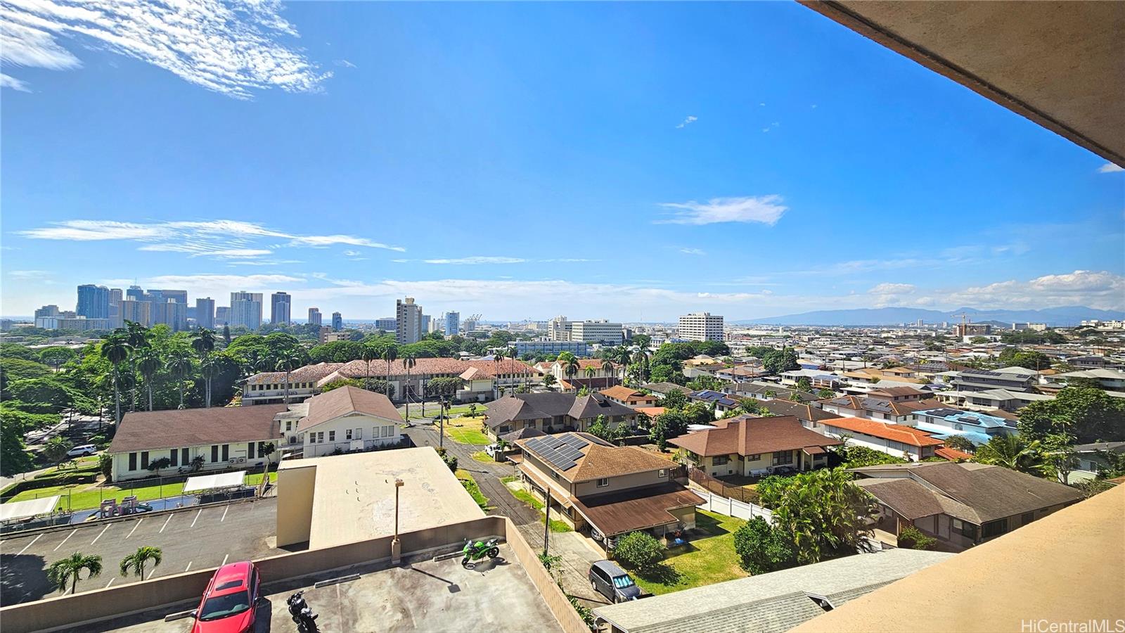 2040 Nuuanu condo # 703, Honolulu, Hawaii - photo 3 of 25