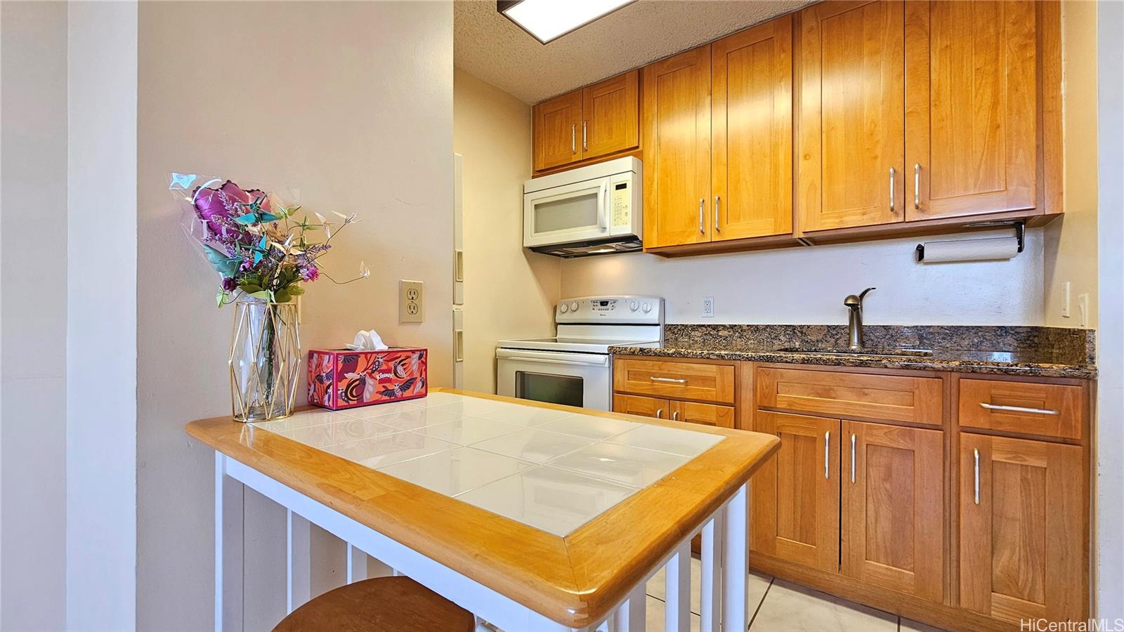 2040 Nuuanu condo # 703, Honolulu, Hawaii - photo 7 of 25