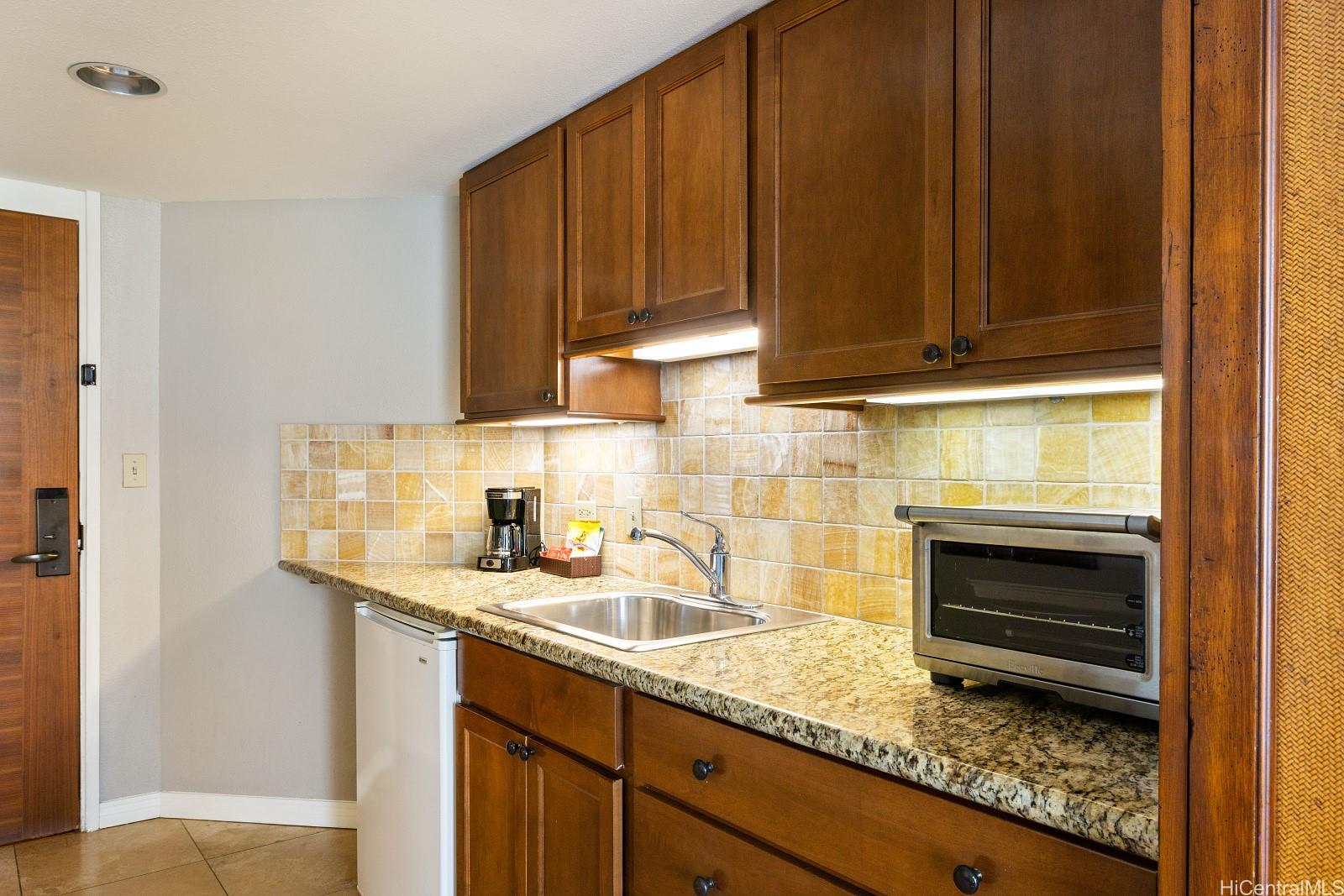 Luana Waikiki condo # 1004, Honolulu, Hawaii - photo 12 of 25