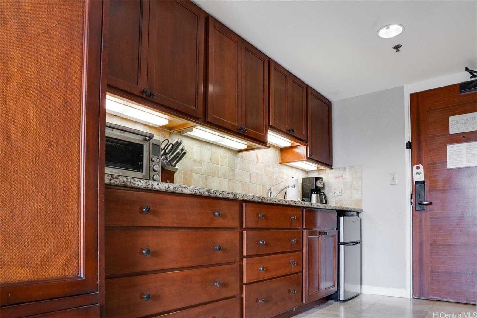 Luana Waikiki condo # 114, Honolulu, Hawaii - photo 3 of 12