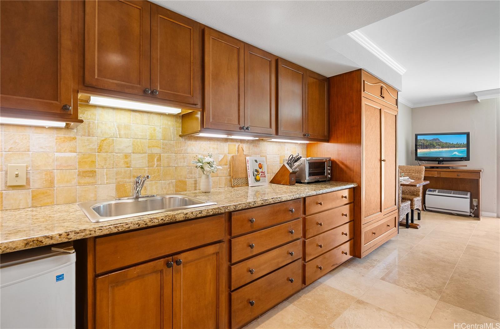 Luana Waikiki condo # 118, Honolulu, Hawaii - photo 6 of 25