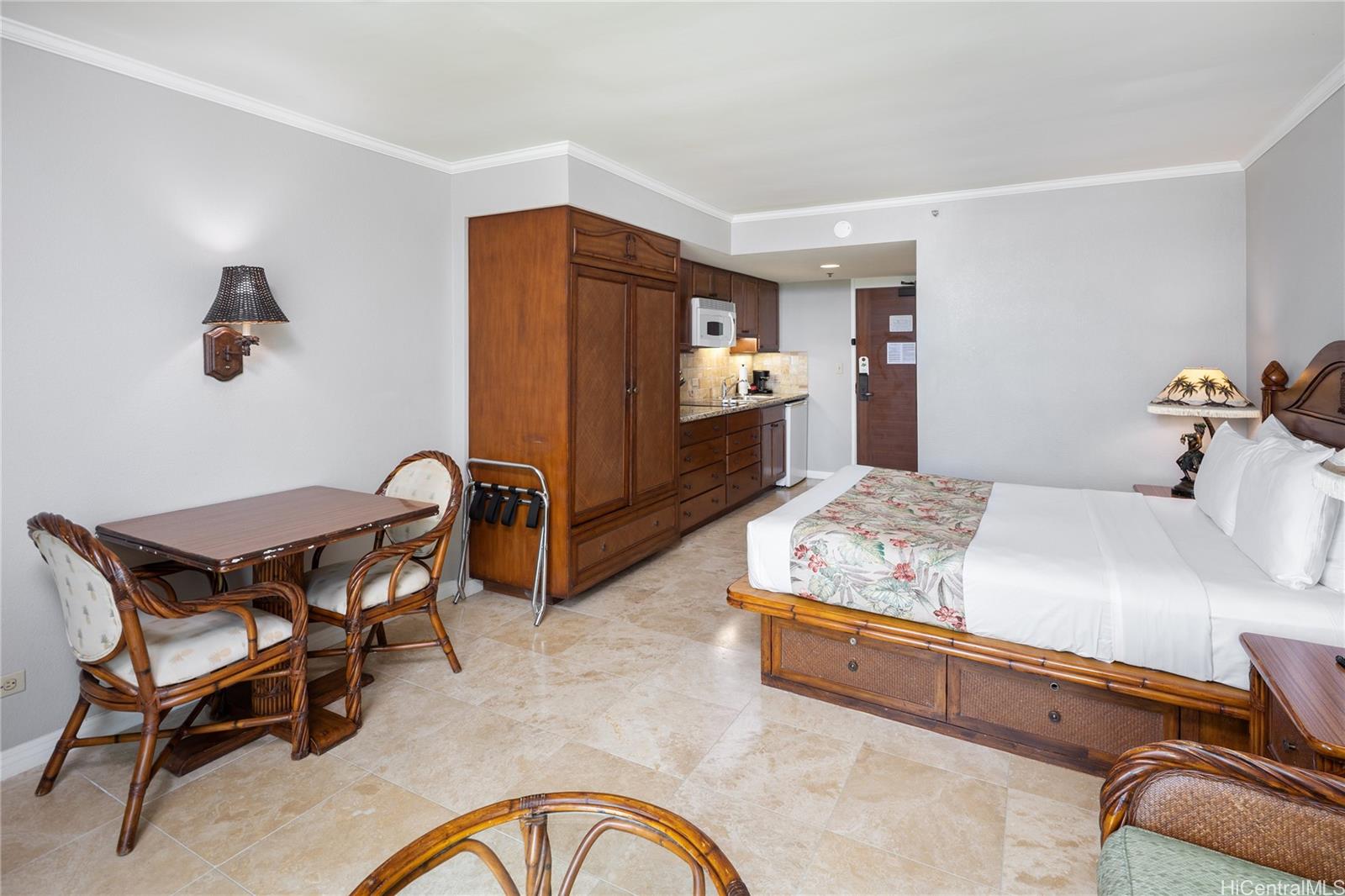 Luana Waikiki condo # 1514, Honolulu, Hawaii - photo 5 of 16