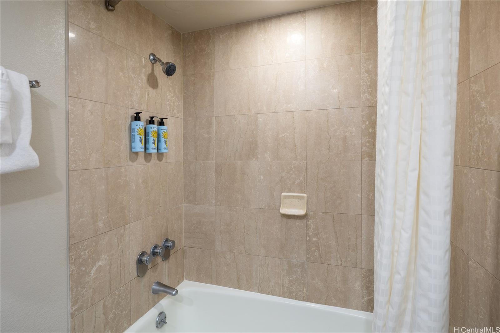 Luana Waikiki condo # 1514, Honolulu, Hawaii - photo 10 of 16