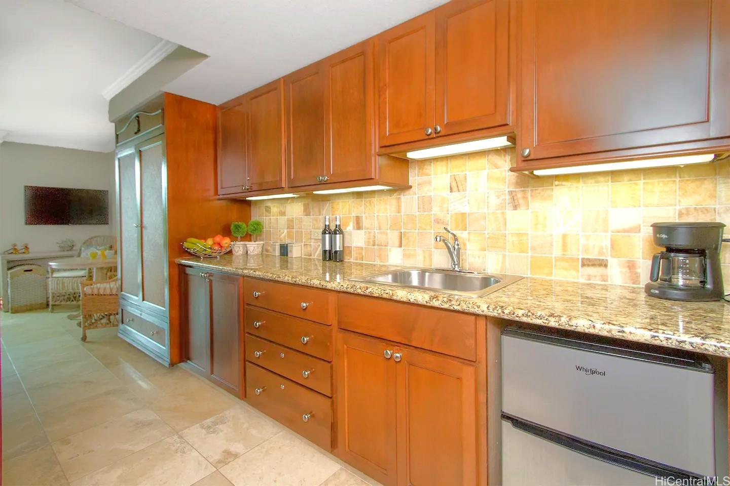 Luana Waikiki condo # 214, Honolulu, Hawaii - photo 8 of 19