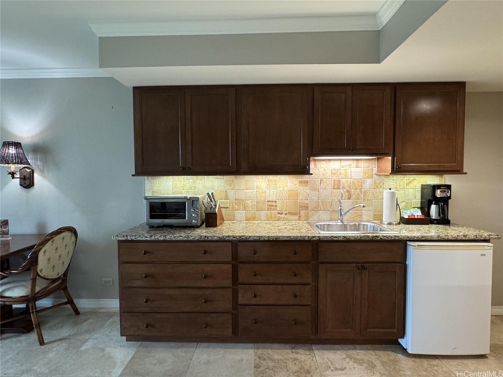 Luana Waikiki condo # 411, Honolulu, Hawaii - photo 4 of 24