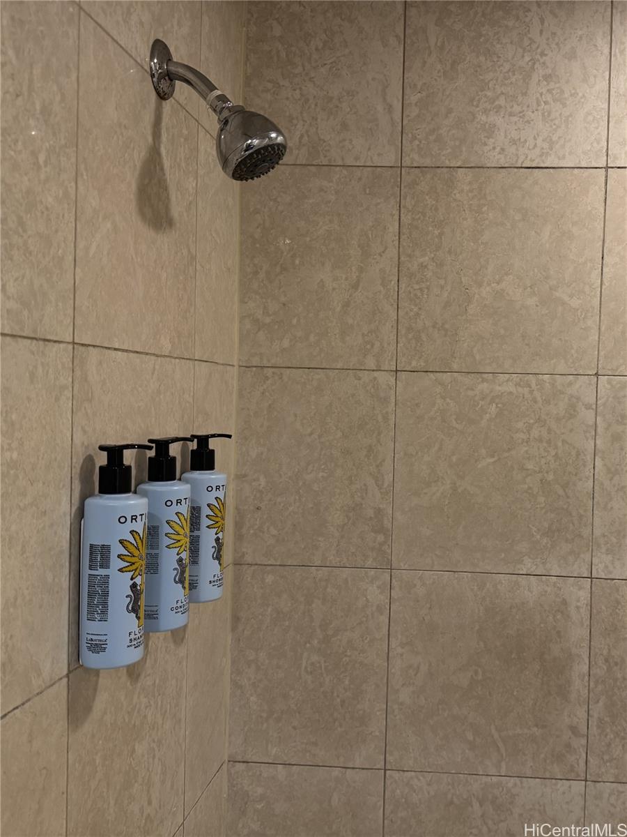 Luana Waikiki condo # 411, Honolulu, Hawaii - photo 8 of 24