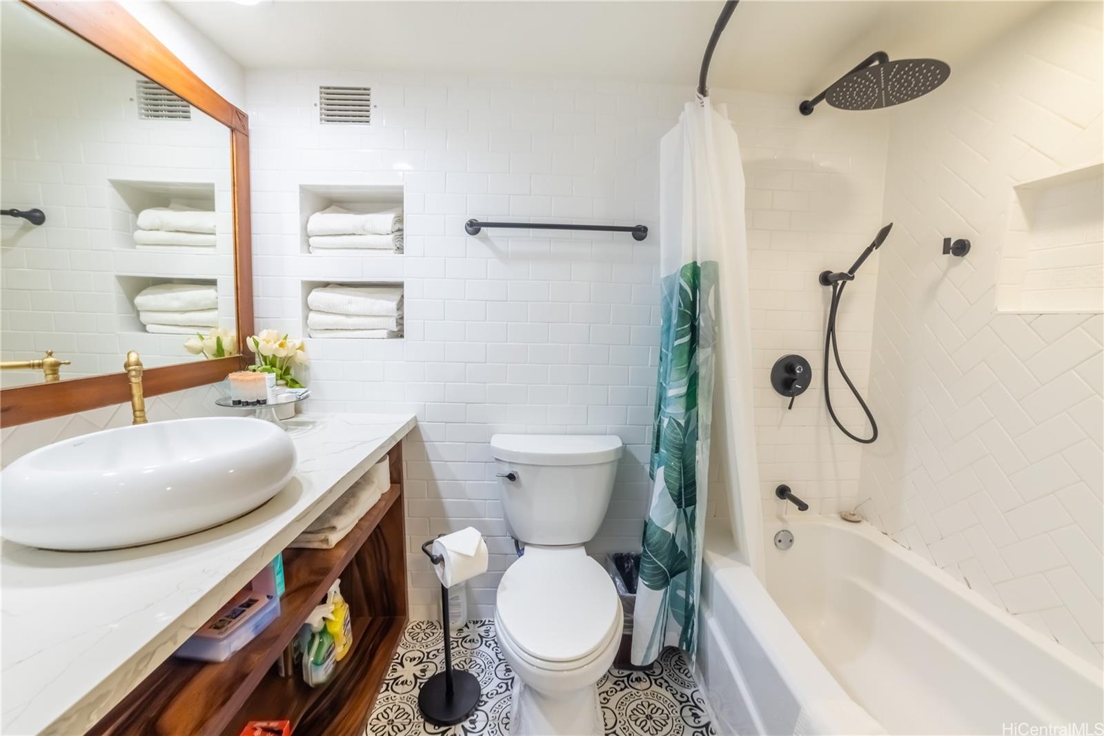 Luana Waikiki condo # 611, Honolulu, Hawaii - photo 6 of 20