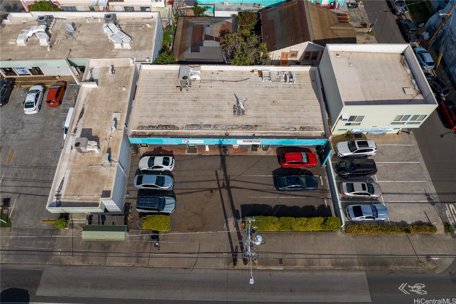 2046 N King St Honolulu Oahu commercial real estate photo2 of 25