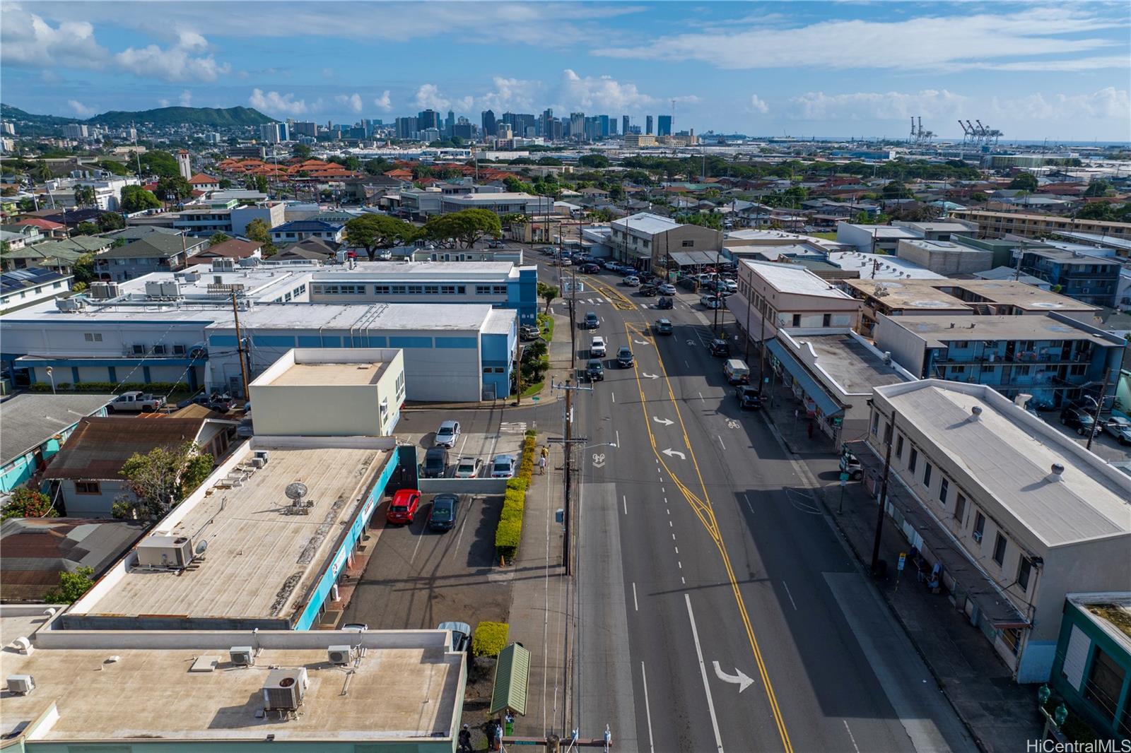 2046 N King St Honolulu Oahu commercial real estate photo17 of 25