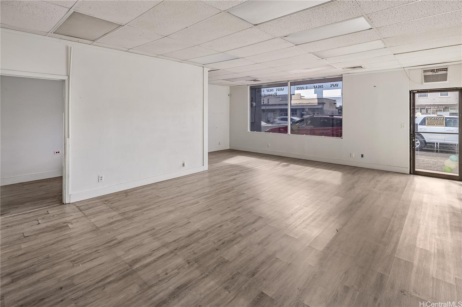 2046 N King St Honolulu Oahu commercial real estate photo3 of 25