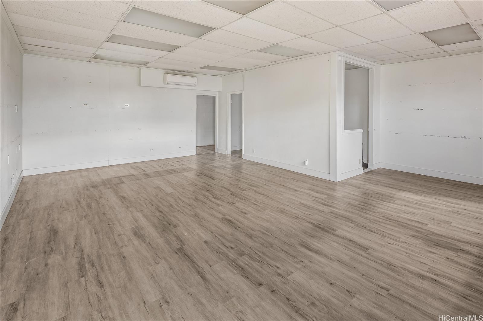 2046 N King St Honolulu Oahu commercial real estate photo21 of 25