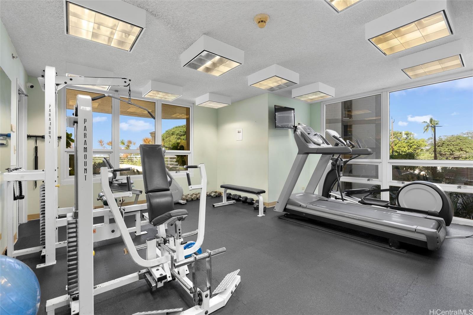 Nuuanu Parkside condo # 501, Honolulu, Hawaii - photo 18 of 25