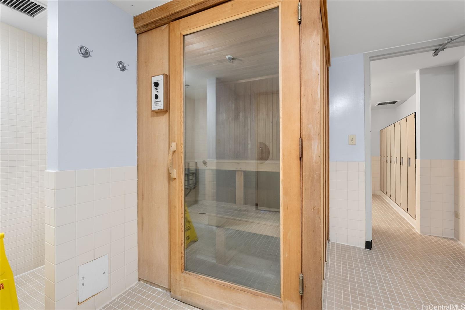 Nuuanu Parkside condo # 501, Honolulu, Hawaii - photo 19 of 25