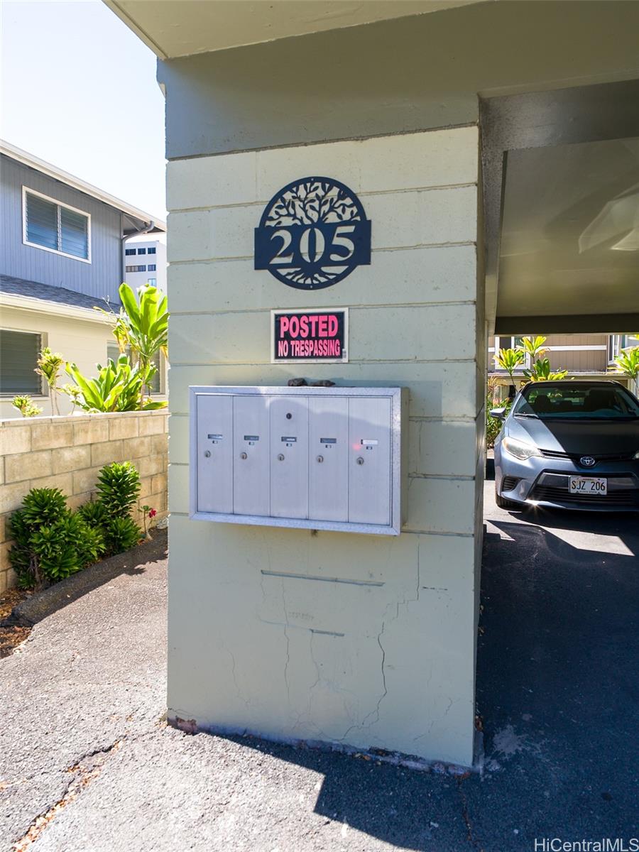 205 N Kuakini St Honolulu - Multi-family - photo 9 of 25