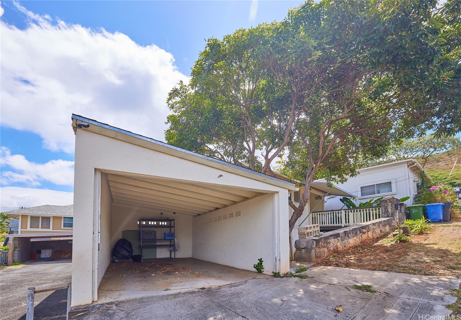 206  Madeira Street Punchbowl Area, Honolulu home - photo 2 of 17