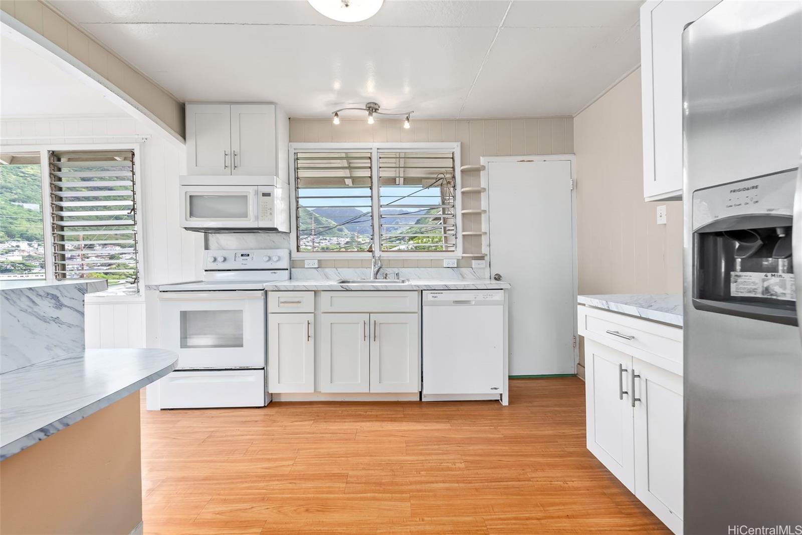 2061  10th Ave Palolo, Diamond Head home - photo 15 of 25