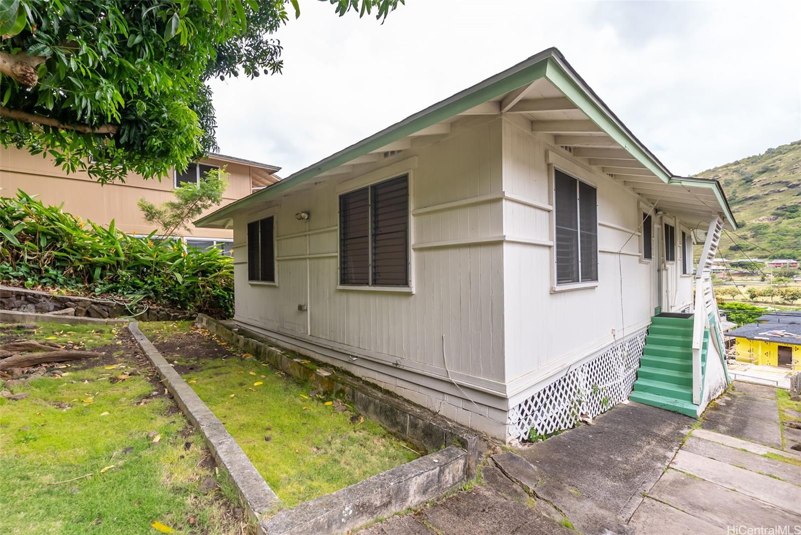 2061  10th Ave Palolo, Diamond Head home - photo 18 of 25