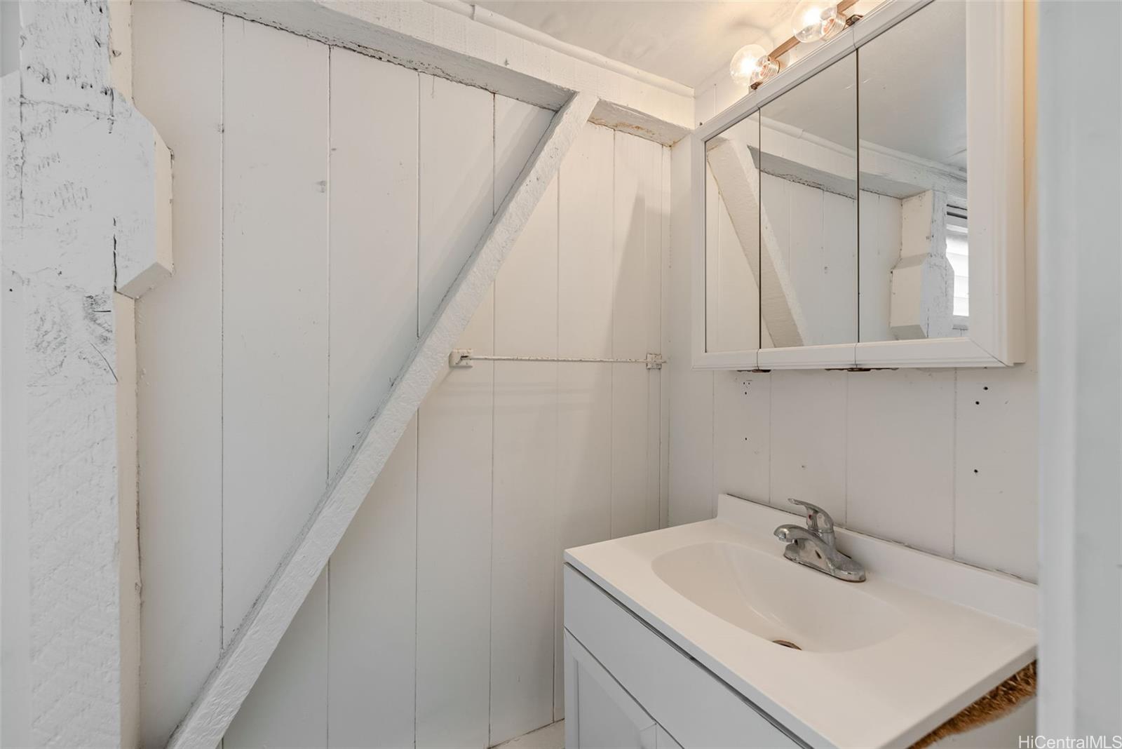 2061  10th Ave Palolo, Diamond Head home - photo 21 of 25