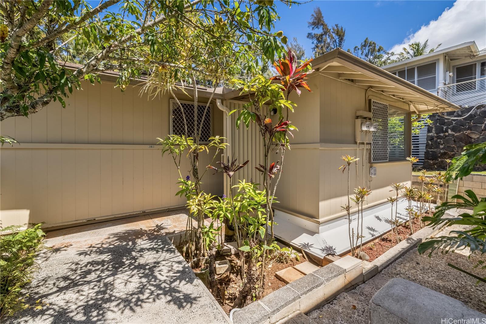 2063  Kilakila Drive Alewa Heights, Honolulu home - photo 5 of 25