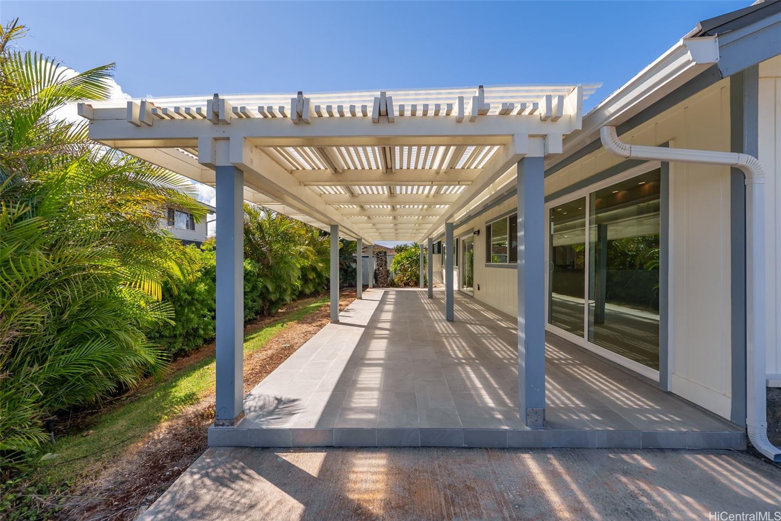 2067  Laukahi Street Waialae Iki, Diamond Head home - photo 19 of 24