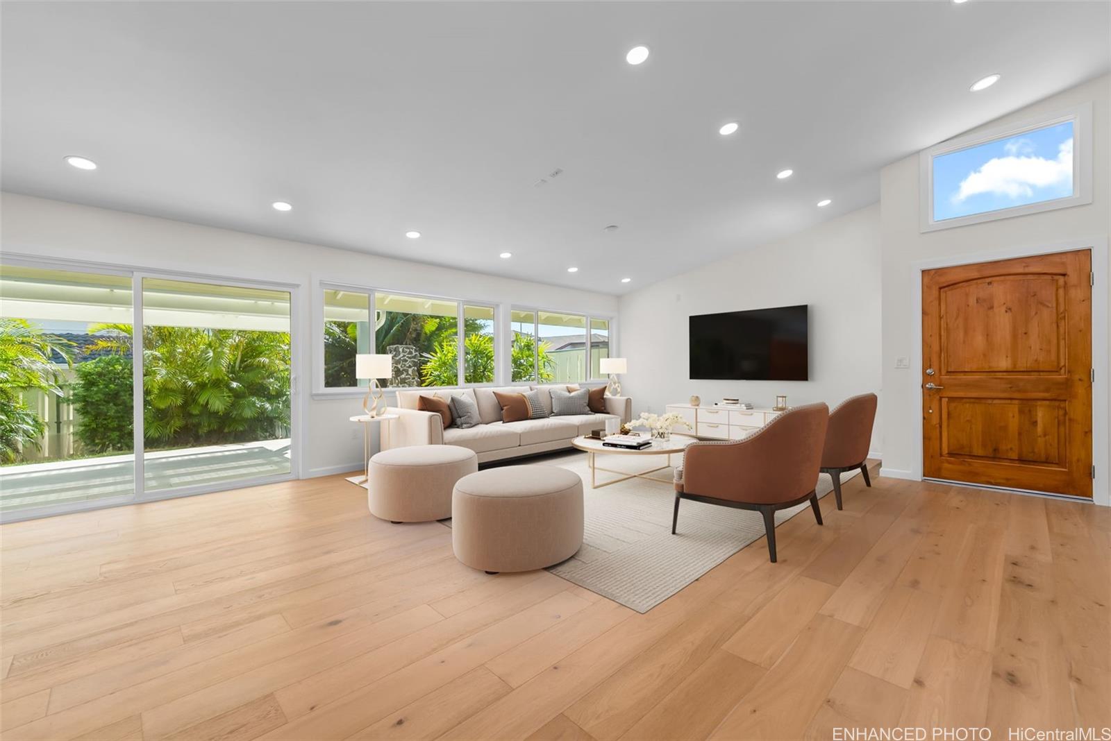 2067  Laukahi Street Waialae Iki, Diamond Head home - photo 3 of 24