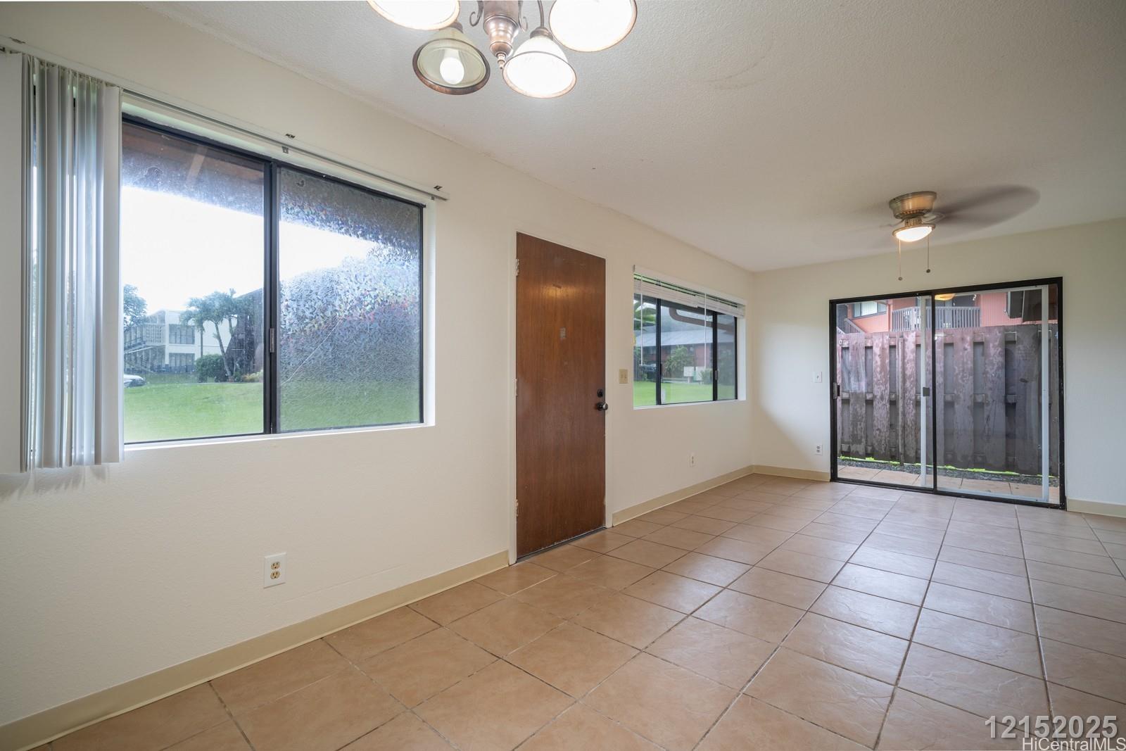 2069 California Ave Wahiawa - Rental - photo 6 of 19