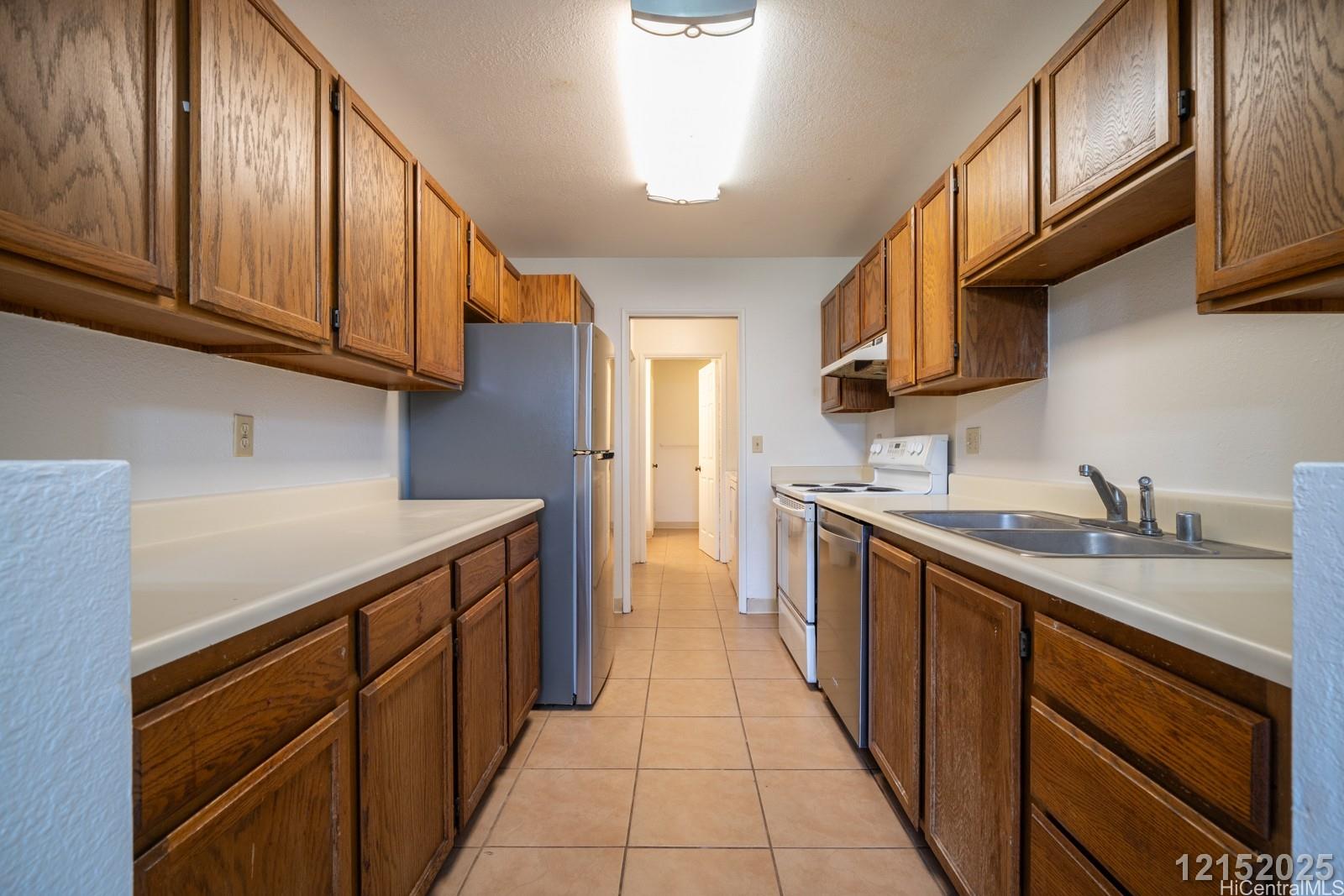 2069 California Ave Wahiawa - Rental - photo 8 of 19