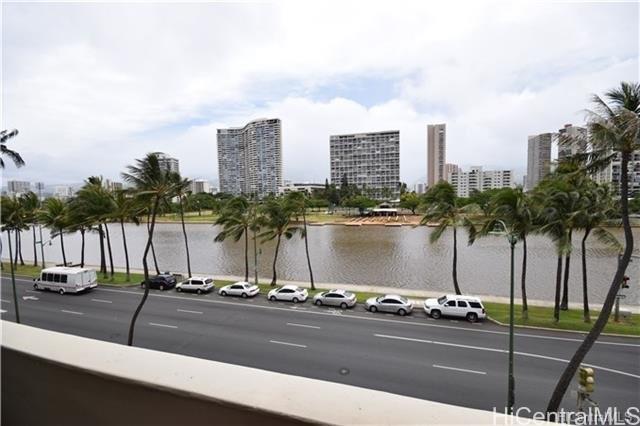 Twin Towers The condo # 31, Honolulu, Hawaii - photo 9 of 10