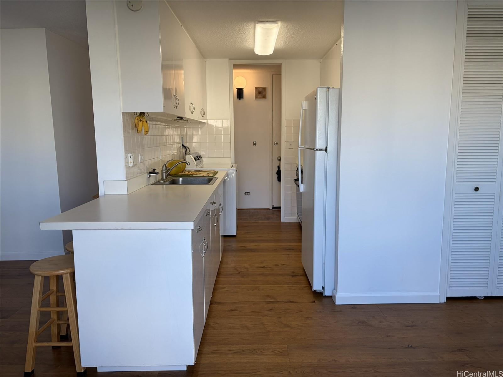 Twin Towers The condo # A191, Honolulu, Hawaii - photo 11 of 23